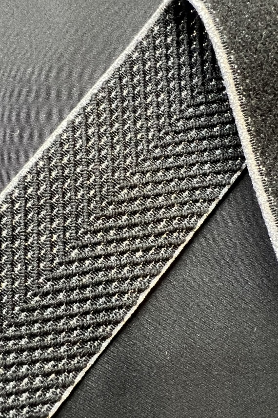 KUMINAUHA KALANRUOTO LUREX 50MM musta